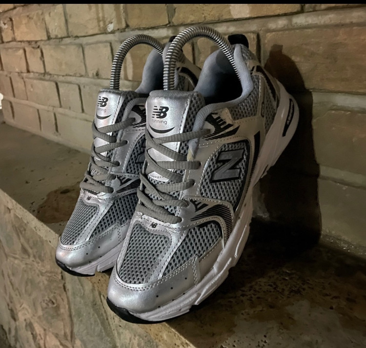 کفش مردانه نیو بالانس 530 طوسی کفش نیو بالانس 530 مردانه طوسی کفش مردانه نیو بالانس 530 مناسب پیادهروی زیره کفش نیو بالانس 530 مردانه