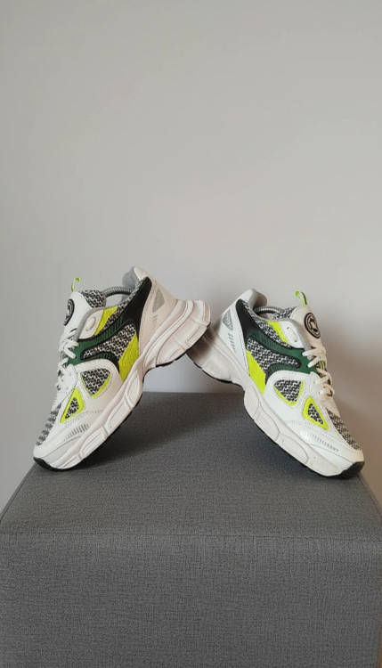 کفش بالنسیاگا شیکاگو زنانه کفش اسپرت زنانه بالنسیاگا شیکاگو کفش بالنسیاگا زنانه استایل خیابانی نمای جانبی کفش بالنسیاگا شیکاگو زیره کفش بالنسیاگا شیکاگو زنانه