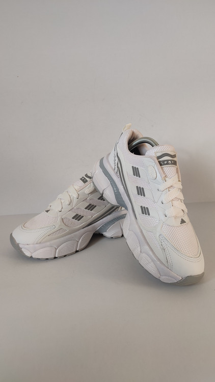 کفش آدیداس زنانه سفید طوسی اسپرت
