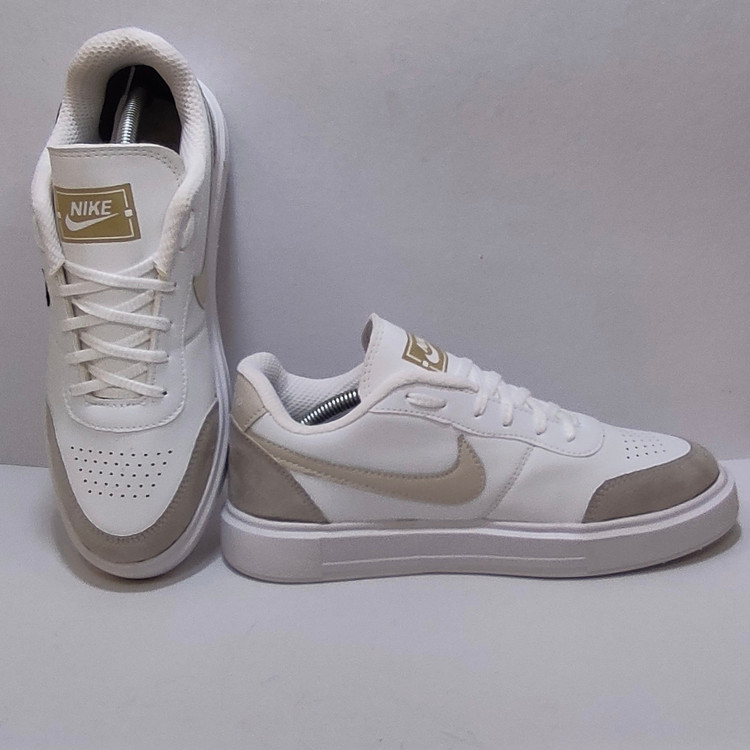 کفش اسپرت مردانه ونس نایک سفید کرمی